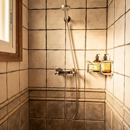Abu Lita 3 Minutos Andando Playa Renovada Piscina Y Jardin Xxl Autentico Lujo Villa Sitges