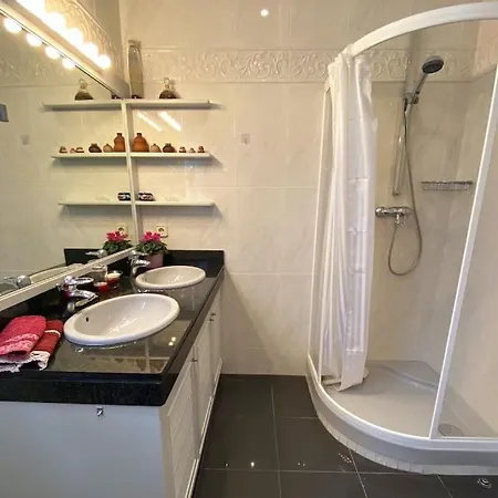 Abu Lita 3 Minutos Andando Playa Renovada Piscina Y Jardin Xxl Autentico Lujo * Sitges