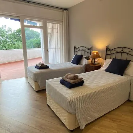 Abu Lita 3 Minutos Andando Playa Renovada Piscina Y Jardin Xxl Autentico Lujo Sitges