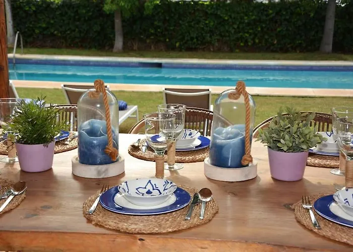 Abu Lita 3 Minutos Andando Playa Renovada Piscina Y Jardin Xxl Autentico Lujo Villa Sitges