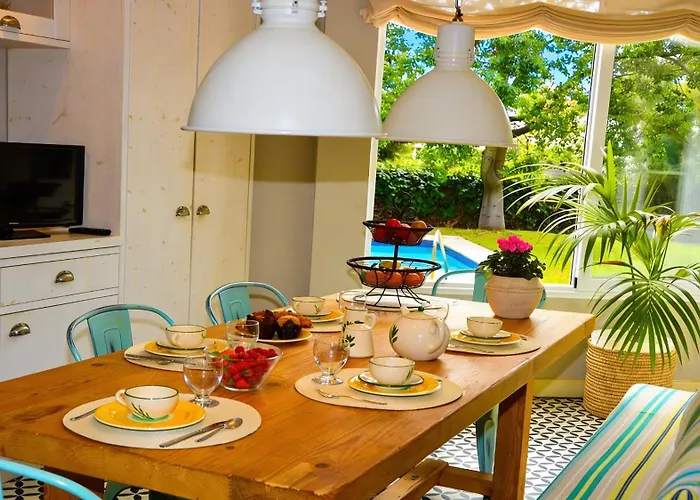 Villa Abu Lita 3 Minutos Andando Playa Renovada Piscina Y Jardin Xxl Autentico Lujo Sitges