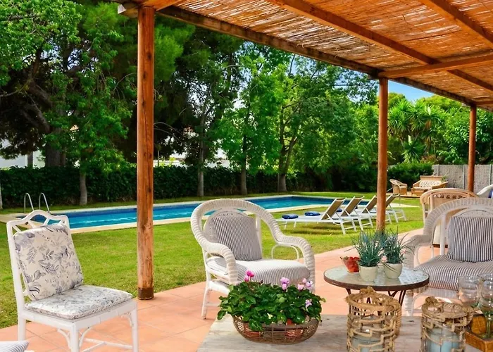 Abu Lita 3 Minutos Andando Playa Renovada Piscina Y Jardin Xxl Autentico Lujo Sitges