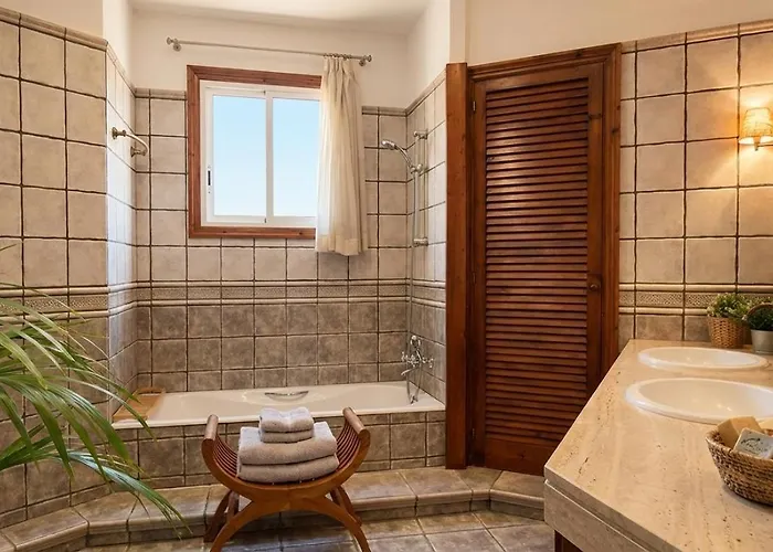 Abu Lita 3 Minutos Andando Playa Renovada Piscina Y Jardin Xxl Autentico Lujo Villa *