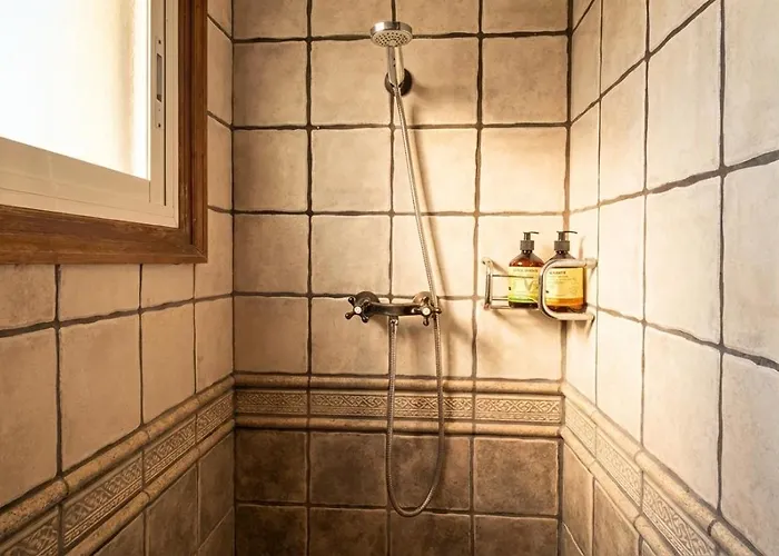 Abu Lita 3 Minutos Andando Playa Renovada Piscina Y Jardin Xxl Autentico Lujo Villa Sitges